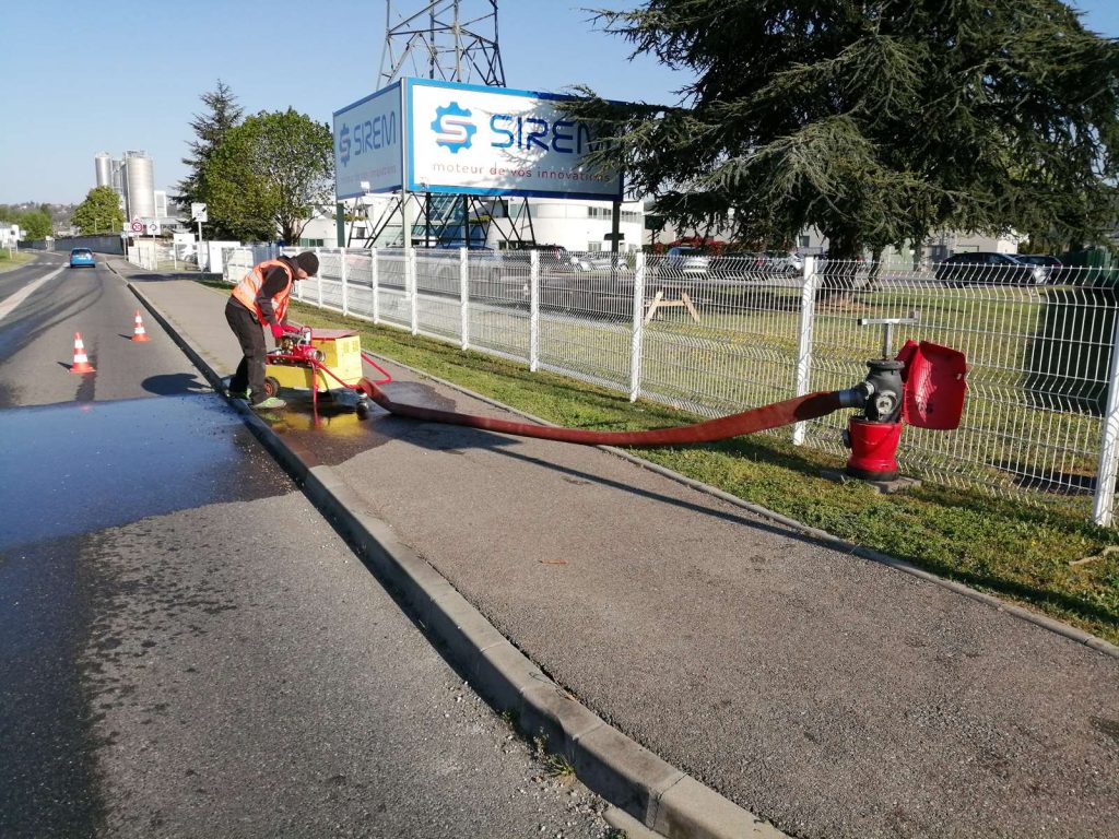 Mesure de débit sur borne incendie à l'aide d'un débitmètre